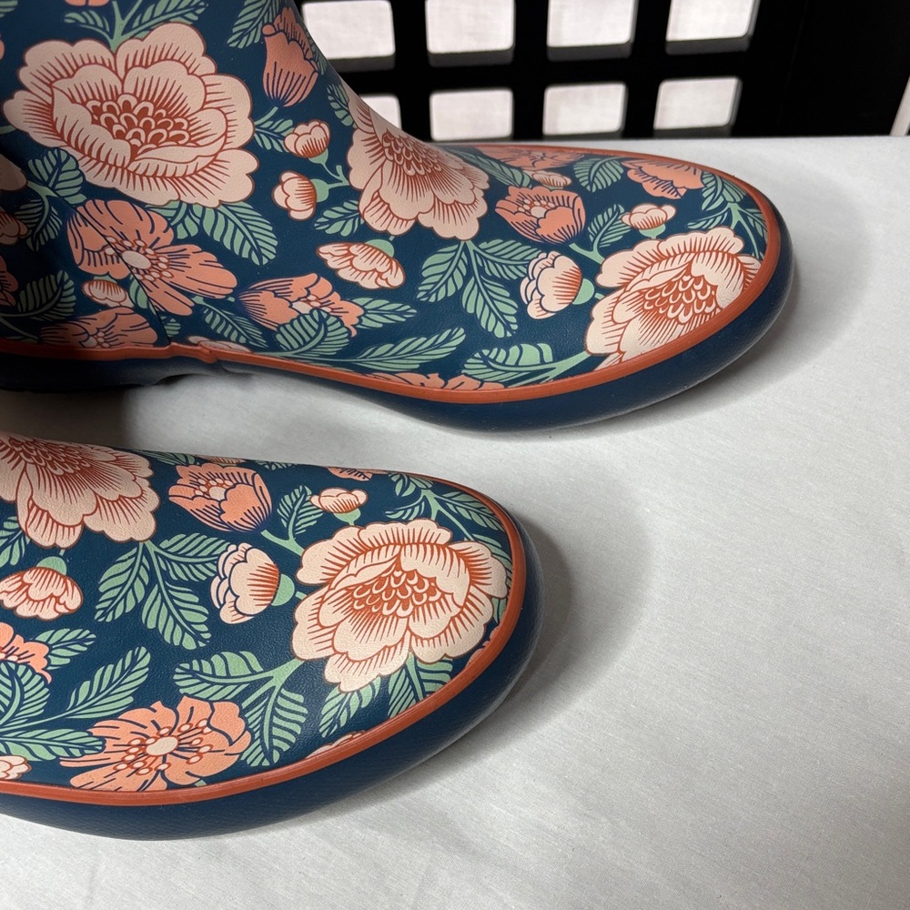 Bogs Blue & Pink Floral Size 7 Tall  Rain Boots Pull-On NWOT Women’s 💙 - Picture 6 of 12